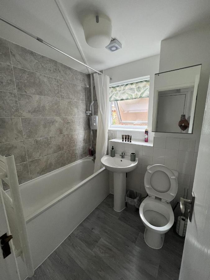 לונדון Canary Wharf Haven - Spacious & Homely Entire 1 Bedroom Flat מראה חיצוני תמונה